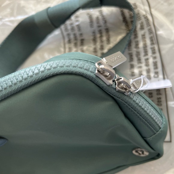 NWT Lululemon Everywhere Belt Bag LARGE Tidewater Teal New - Picture 10 of 11